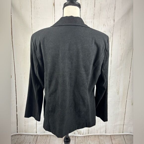 Black Women’s Blazer with Rust Metal Ring Pocket Detail Classic & Chic - Picture 7 of 7